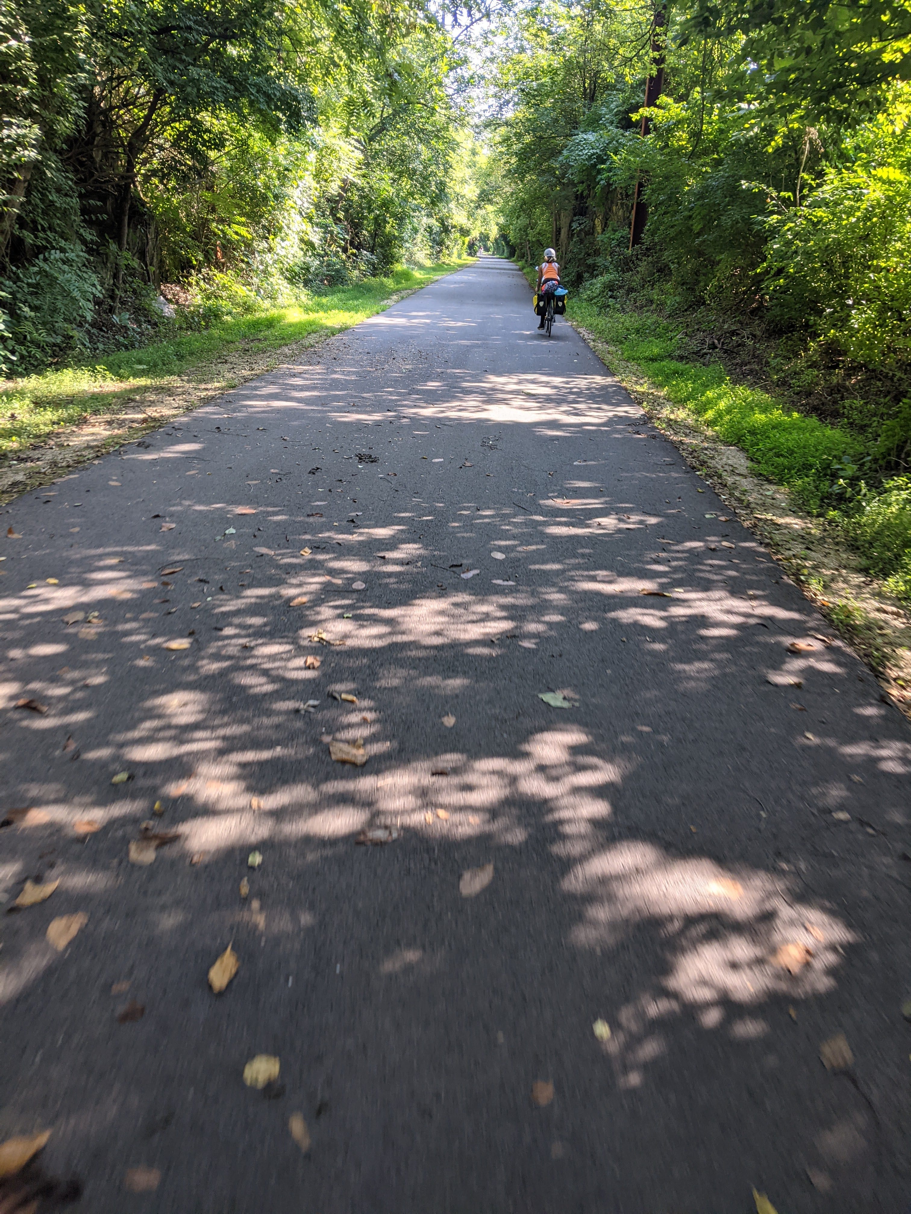 Leaving the national park, we turned onto the Schuylkill River Trail heading towards Philadelphia